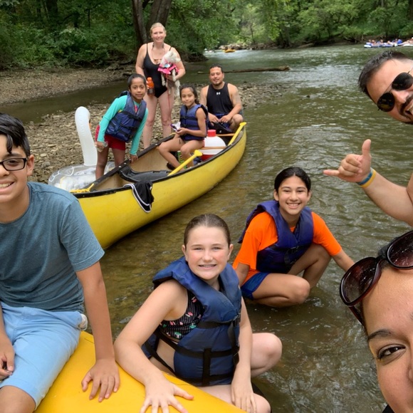 Meet your Posher, Elizabeth - Picture 8 of 11